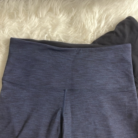 2 pairs of women’s tuff athletics capris  size small navy blue and black! - Picture 6 of 8